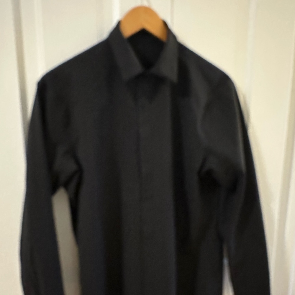 Lululemon large commission shirt. Only worn once